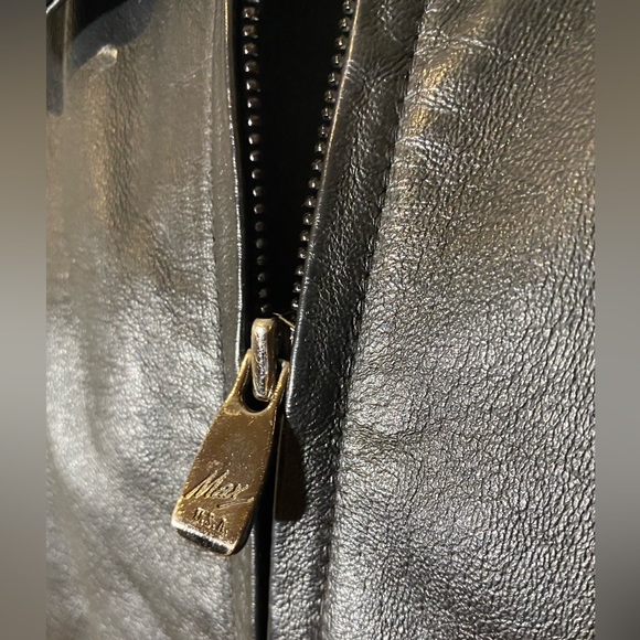 Leather jacket - Picture 2 of 7